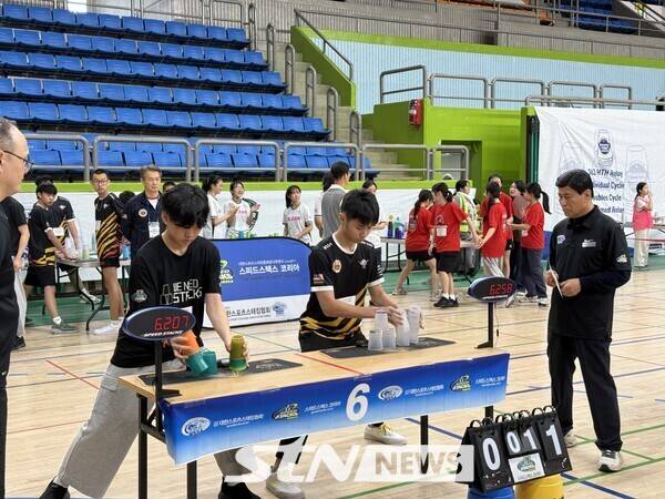 11일 광명시민체육관에서 열린'2026 세계스포츠스태킹협회(WSSA) 스태킹 리그 아시안컵' 1일차 경기 모습. /사진(광명)=STN