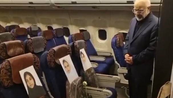 갈리바프 의장이 영정 사진을 바라보고 있는 모습이 담긴 영상 캡처./시에라리온 주재 이란 대사관 X(옛 트위터)