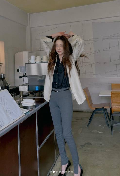 ▲ 배우 고현정의 무결점 피부가 화제다. 출처 l 고현정 SNS