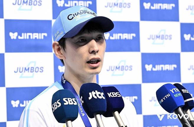 챔프전 우승 후 인터뷰하는 대한항공의 한선수 [한국배구연맹 제공. 재판매 및 DB 금지]