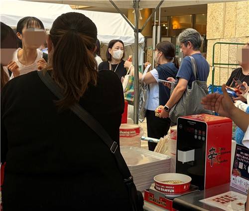 '오늘 갈까? 한국! 여행 페스티벌'의 한강라면 체험장 [촬영 조성미]