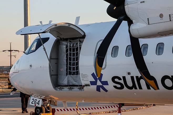 화물칸이 기체 앞쪽에 있다.