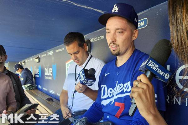 첫 라이브BP를 마친 스넬이 인터뷰를 갖고 있다. 사진(美 로스앤젤레스)= 김재호 특파원