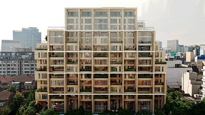 결핍의 세월을 시장 가치로 되찾아온 17년의 결정체. 에테르노 청담은 그가 도달한 경제적 자립의 가장 높은 지점이다. 에테르노 제공