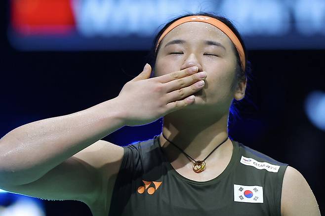 ▲ 한국 배드민턴이 아시아선수권 마지막 날 3개의 금메달을 목에 걸 수 있다. 이미 혼합복식은 우승을 차지했고, 남자복식은 결승서 집안 싸움을 펼친다. 안세영이 왕즈이를 이기면 2004년 이후 멈춰 있던 아시아 제패의 기억을 22년 만에 다시 꺼내 들 수 있다. ⓒ연합뉴스/AFP