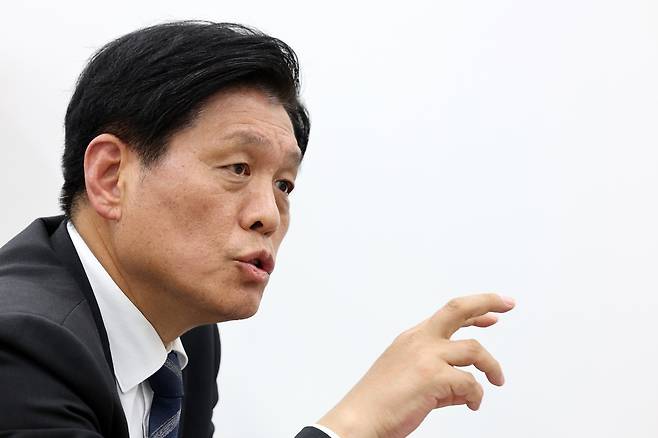 더불어민주당 조승래 사무총장 (서울=연합뉴스) 이동해 기자 = 더불어민주당 조승래 사무총장이 지난 10일 연합뉴스와 가진 인터뷰에서 6ㆍ3 지방선거 더불어민주당 전략을 설명하고 있다. 2026.4.12 eastsea@yna.co.kr