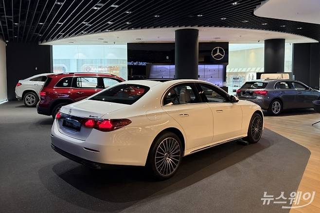 메르세데스-벤츠 전시장 모습. 사진=권지용 기자