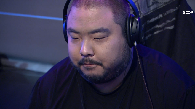 조기석을 풀세트 접전 끝 제압한 '털보' 윤수철(출처=대회 실황 캡처).