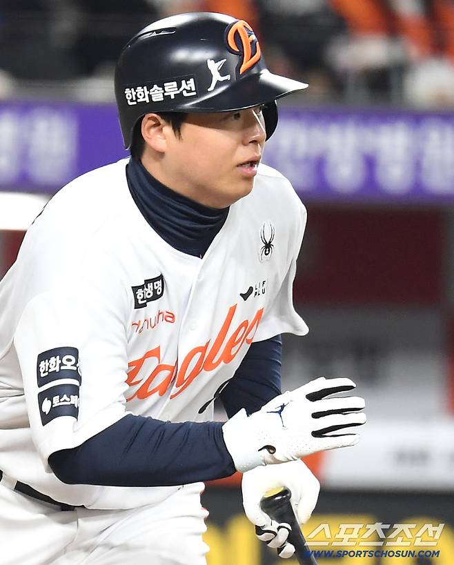 2일 대전 한화생명볼파크에서 열린 한화와 KT의 경기. 4회 1타점 내야땅볼 타구 날린 한화 노시환. 대전=송정헌 기자songs@sportschosun.com/2026.04.02/