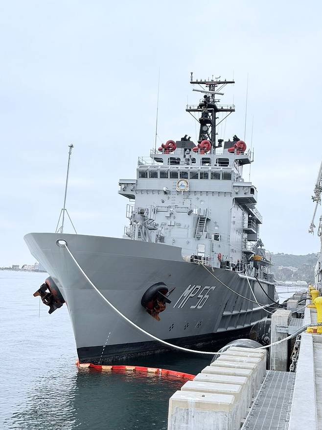 한국에서 건조돼 에콰도르군에 투입되는 다목적 군함 ‘얌벨리호’. 에콰도르 국방부 엑스(X·옛 트위터) 캡처