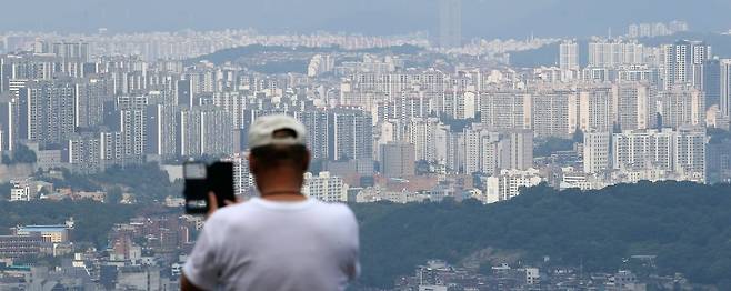 서울 남산에서 바라본 서울 아파트단지. /사진=뉴스1