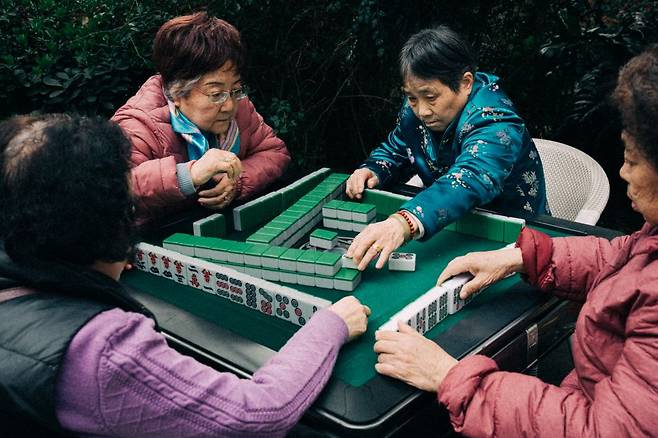 마작은 청두 시민들이 가장 사랑하는 게임이자 가장 평화롭게 하루를 소비하는 방법이다