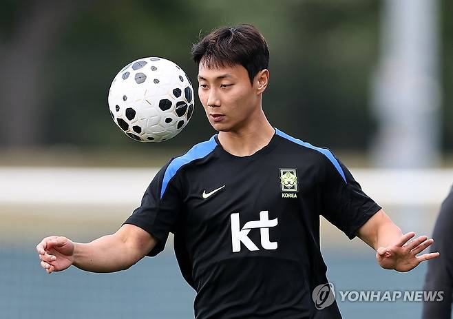 축구대표팀에서 훈련하는 백승호 [연합뉴스]