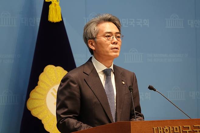 ▲ 더불어민주당 김기표(경기 부천시을) 국회의원은 14일 국회 소통관에서 기자회견을 열고 '유아교육법' 및 '영유아보육법' 일부개정법률안을 대표발의했다고 밝혔다. /사진제공=김기표 의원실