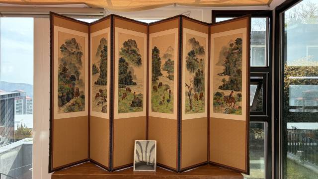 ‘목동과 낙원을 그린 거제 화가, 양달석 특별전’이 열리고 있는 경남 거제시 갤러리예술섬 2층 전시 공간 전경. 김은영 기자 key66@