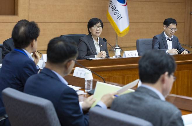 정은경 보건복지부 장관이 14일 정부서울청사 별관에서 열린 제3차 국민연금 기금운용위원회에서 발언하고 있다 [사진=보건복지부]
