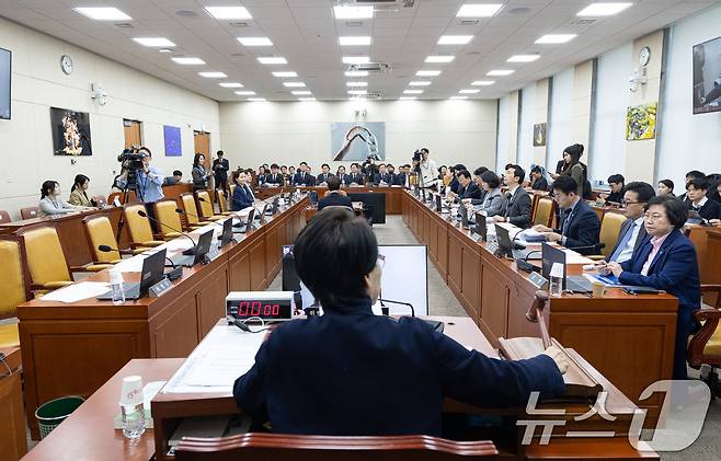 국회 과학기술정보방송통신위원회 회의 모습. 2026.4.7 ⓒ 뉴스1 이승배 기자