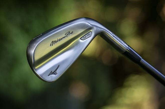 한정판 미즈노 프로 M-15 그레이IP 에디션