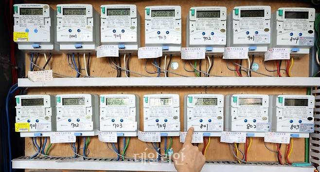 한 오피스텔에 설치된 전력 계량기. ⓒ뉴시스