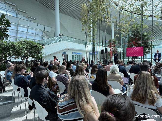 버진애틀랜틱 런던-인천 취항 기념으로 한국을 찾은 영국 기자들. 김상준 기자 ksj@donga.com