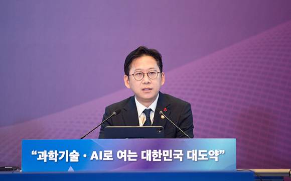 배경훈 부총리 겸 과학기술정보통신부 장관. [사진=과학기술정보통신부]