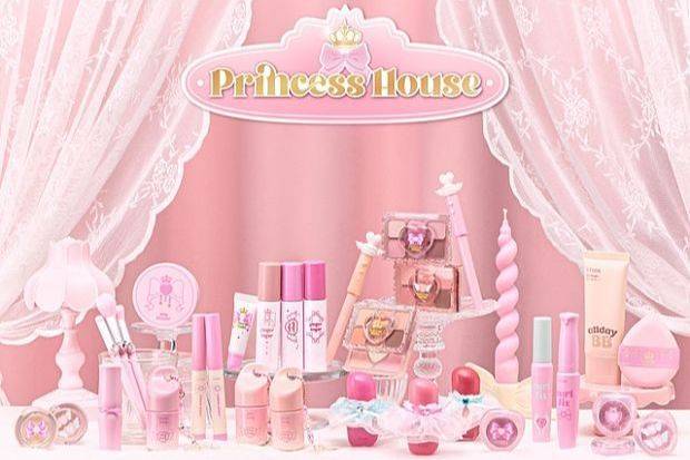 에뛰드는 지난 1일 핑크빛 공주 감성을 강화한 '핑크나라 뛰드공주' 컬렉션을 출시했다. 사진 에뛰드