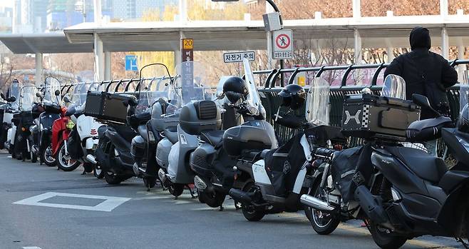 배달 오토바이. 연합뉴스