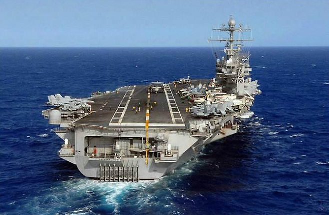 미 해군 USS 에이브러햄 링컨