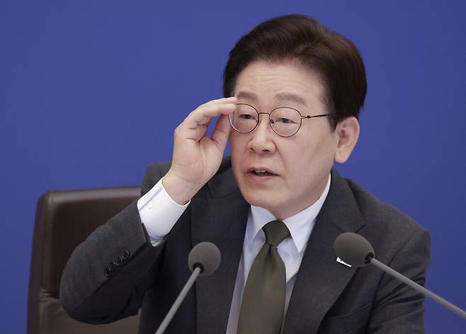 이재명 대통령이 14일 청와대에서 열린 국무회의 겸 비상경제점검회의에서 발언하고 있다. ⓒ연합뉴스