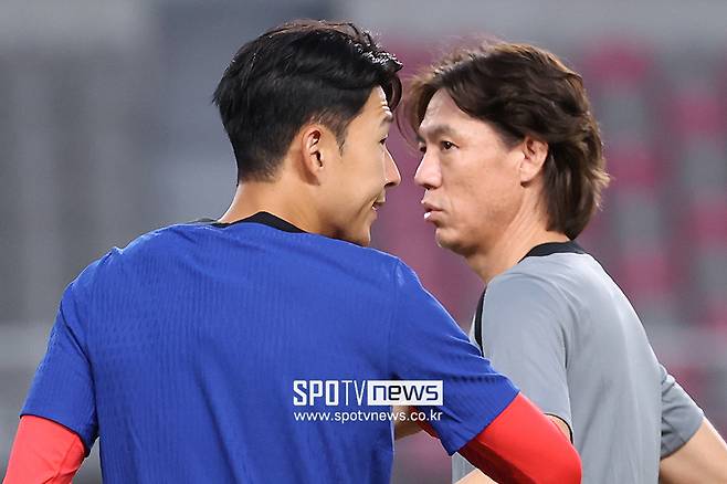 ▲ 한국 축구대표팀의 FIFA 랭킹이 하락세를 피하지 못했다. 3월 A매치 기간 동안 치른 두 차례 평가전에서 모두 패한 것이 고스란히 반영돼 22위에서 세 계단이나 내려왔다.&nbsp; ⓒ곽혜미 기자