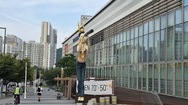 세종시에 있는 홈플러스 어진점 (사진=이희택 기자)