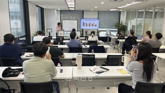 ▲14일 오후 4시 한국인터넷신문협회에서 ‘제9회 전국동시지방선거 대비 선거보도 전문 교육’을 실시했다. (사진제공=한국인터넷신문협회)