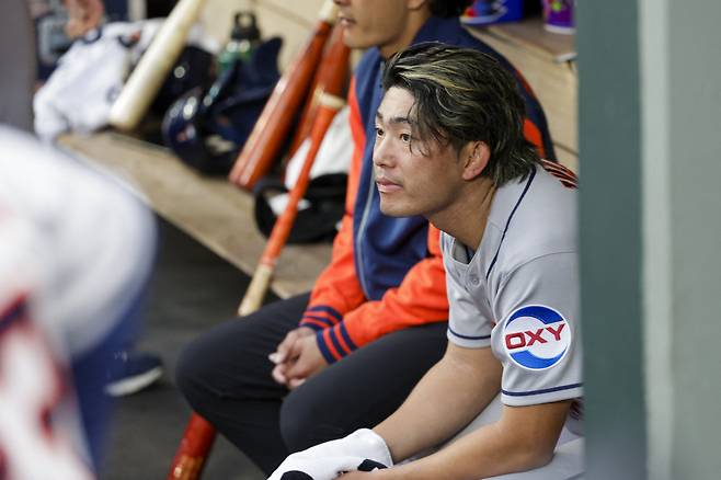 Apr 10, 2026; Seattle, Washington, USA; Houston Astros starting pitcher Tatsuya Imai (45) sits in the dugout following a first inning pitching change against the Seattle Mariners at T-Mobile Park. Mandatory Credit: Joe Nicholson-Imagn Images







<저작권자(c) 연합뉴스, 무단 전재-재배포, AI 학습 및 활용 금지>