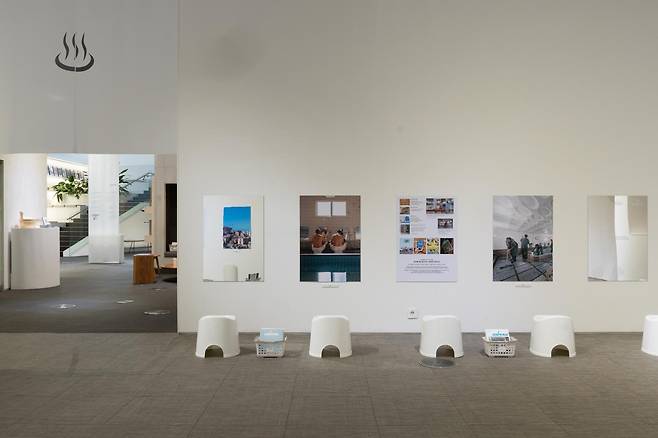 서울 강남구 논현동 갤러리로얄에서 부산 목욕탕을 주제로 한 ‘목욕탕 해부학’ 전시가 열리고 있다. 매끈연구소 제공&nbsp;