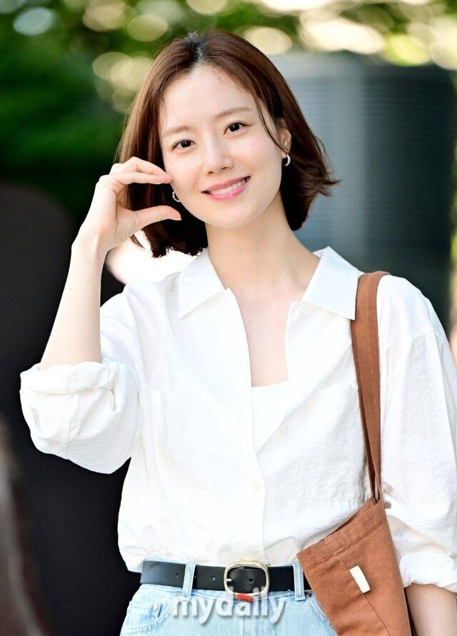 문채원