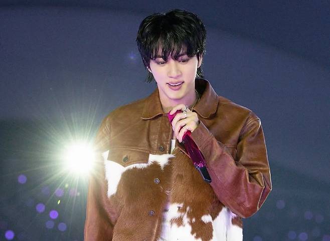 방탄소년단 진, 세이렌이 된 '美의 남신'..고양 물들인 환상 보컬→퍼포먼스