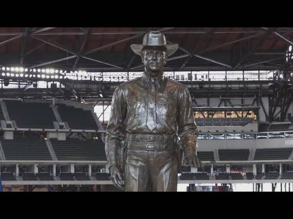 인종차별의 상징, 제이 뱅크스 동상(사진=유튜브 화면 갈무리)