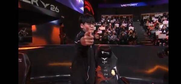 16일 서울 종로구 롤파크에서 열린 '2026 리그 오브 레전드 챔피언스 코리아(LCK)' 정규 시즌 2경기 2세트 한화생명 e스포츠와 DN 수퍼스 경기에서 한화생명이 2세트를 승리하면서 승리를 이어갔다.(한화생명 e스포츠 & DN수퍼스 =2:0). /사진=네이버 치지직 라이브영상 캡처