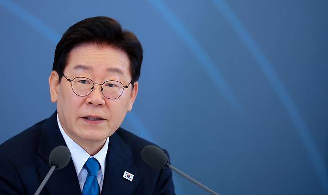 이재명 대통령이 15일 청와대에서 열린 규제합리화위원회 제1차 전체회의에서 발언하고 있다. ⓒ 뉴시스