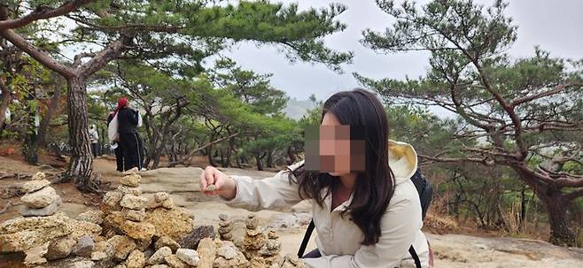 아차산 중턱에서 돌탑을 쌓으며 '개운산행'의 의미를 되새겨 봤다. ⓒ데일리안 남가희 기자