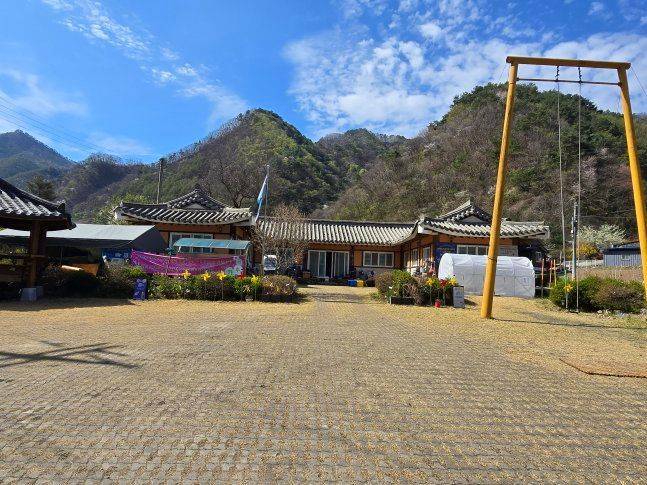 충북 단양군 소재 노랑그네 행정수도 전경. 나라 컨셉으로 별도의 화폐로 돈을 벌고 마트도 이용할 수 있는 경제 교육 체험장이다. ⓒ노랑그네