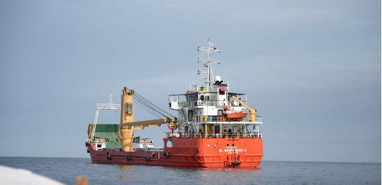 오만 측 호르무즈 해협을 지나는 선박 (연합뉴스)