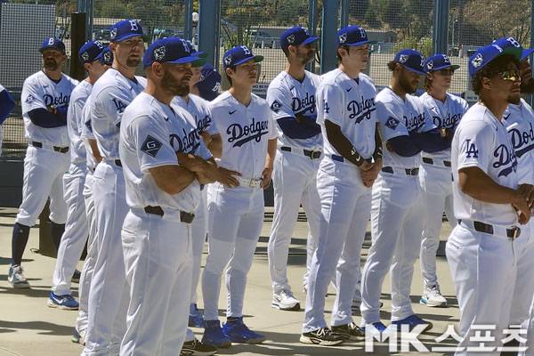 다저스 김혜성이 동료들과 함께 행사에 참석한 모습. 사진(美 로스앤젤레스)= 김재호 특파원