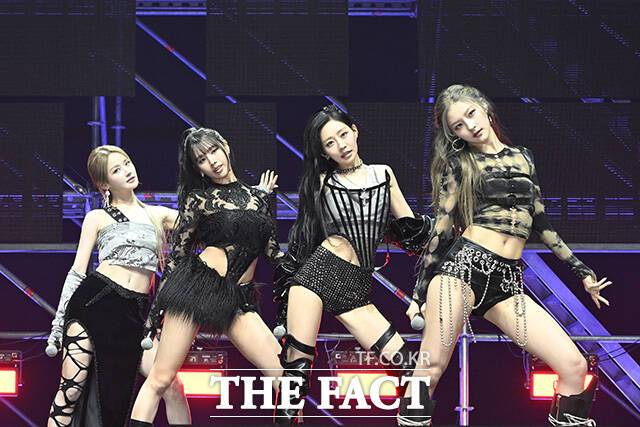 키스오브라이프가 신곡 'Who is she'로 '엠카운트다운' 1위를 차지했다. 사진은 지난 6일 쇼케이스 당시 모습. /송호영 기자