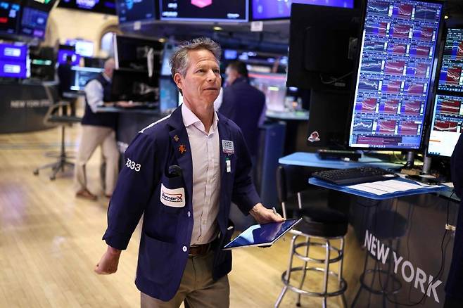 뉴욕 증시의 스탠더드앤드푸어스(S&P)500과 나스닥 지수가 16일(현지시간) 이틀 연속 사상 최고 기록을 경신했다. AFP 연합