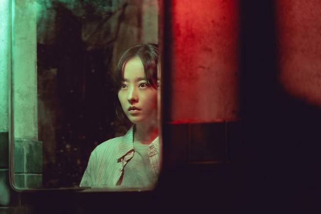 골드랜드 속 박보영 모습. 디즈니플러스 제공