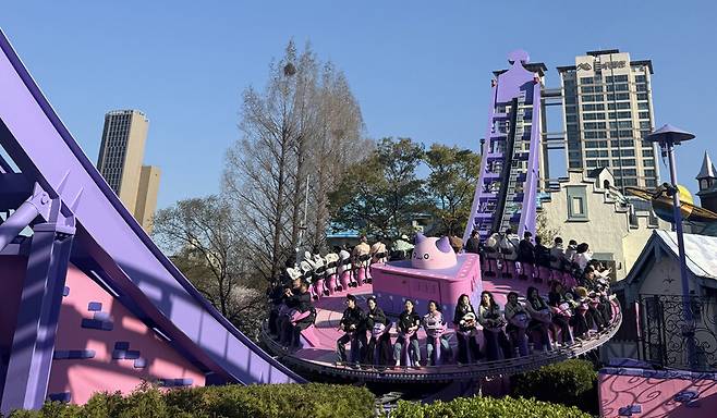 롯데월드 어드벤처 ‘메이플 아일랜드 존’의 놀이기구. 박미향 선임기자