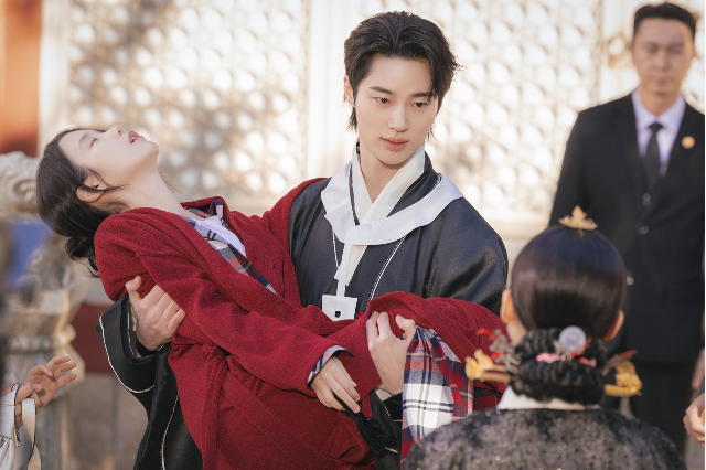 MBC 금토드라마 ‘21세기 대군부인’의 두 기둥, 변우석과 공승연이 숨 막히는 연기 맞대결을 펼치며 안방극장을 완벽하게 장악했다.사진=MBC 제공