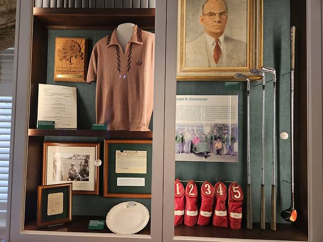 13일(현지 시간) 오거스타내셔널GC 클럽하우스 2층에 클럽 회원이자 전 미국 대통령인 드와이트 아이젠하워의 골프 관련 물품들이 전시돼 있다. 오거스타=양준호 기자