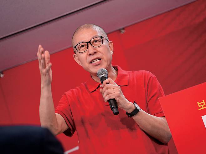 3선에 도전하는 박형준 부산시장이 3월28일 부산진구의 한 빌딩에서 경선 출마를 선언하고 있다. ⓒ박형준 시장 경선 캠프 제공